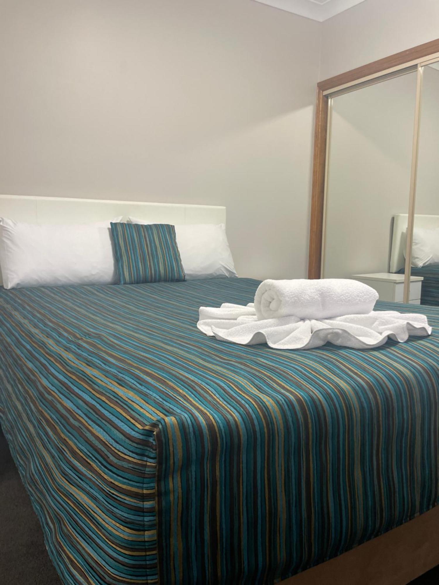 Oasis Inn Ulladulla - Welcoming Guests 18 Years And Older Kültér fotó