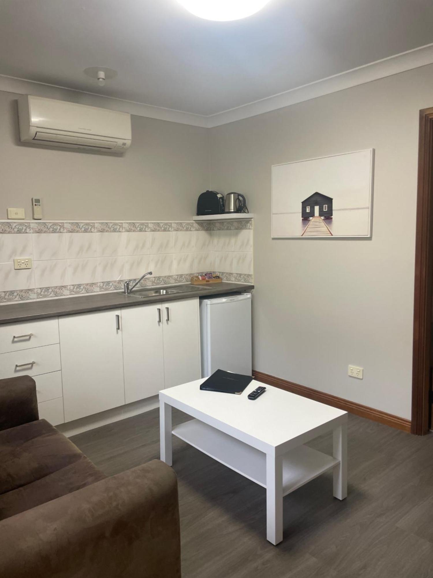 Oasis Inn Ulladulla - Welcoming Guests 18 Years And Older Kültér fotó